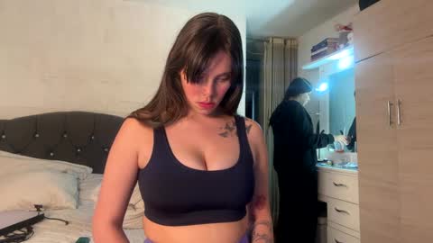 Andrea online show from December 10, 4:24 am