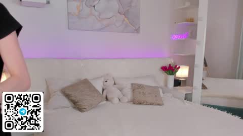 Anelly online show from April 3, 9:40 am