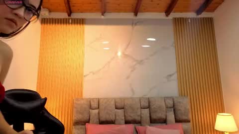 angel__kiss online show from April 18, 11:56 am