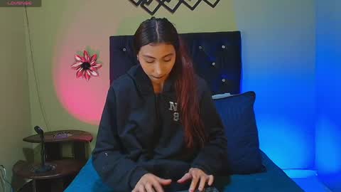 angeldreams15 online show from April 4, 6:40 pm