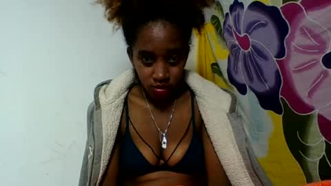 Angelettee online show from July 7, 2:31 pm