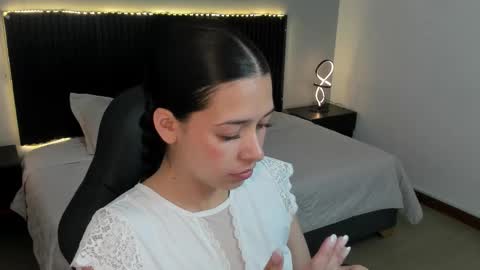 angeline_davies online show from October 28, 3:56 am