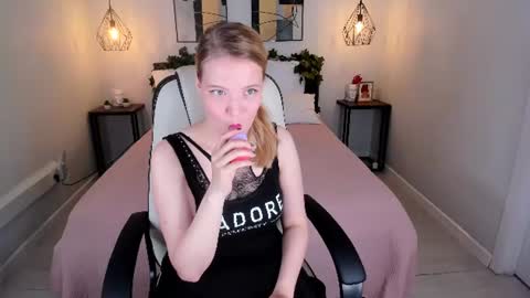 Anita online show from June 15, 8:25 am