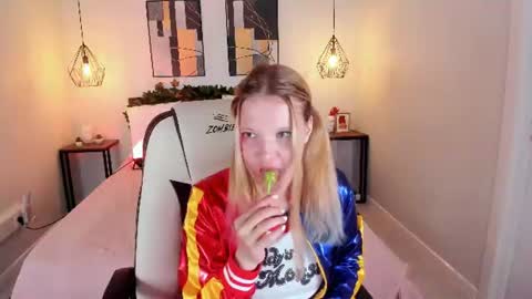 Anita online show from July 1, 9:09 am