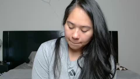 Anna online show from March 18, 8:47 pm