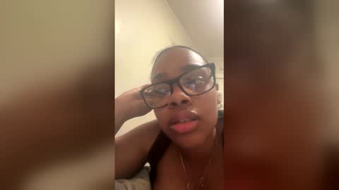 anne_lynn online show from April 13, 4:03 am