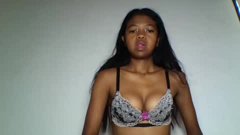 annica86 online show from April 22, 4:53 am