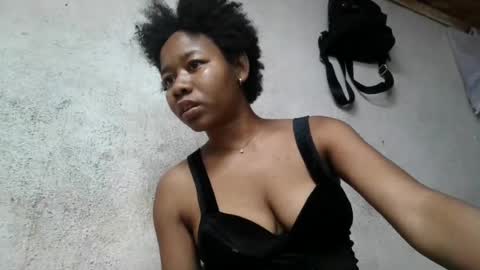 annick98 online show from August 2, 4:54 pm