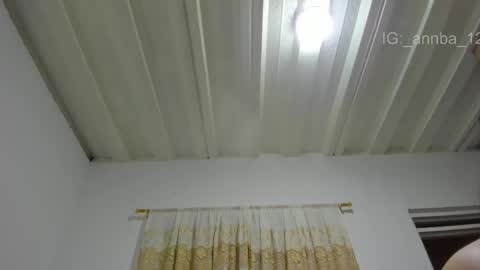 annie_barozzi online show from May 28, 11:19 am