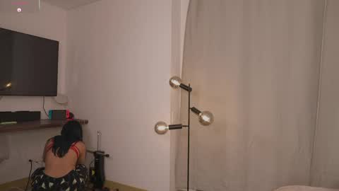 Annie FREE TRIAL IN BIO online show from April 5, 11:26 pm