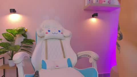 VIVIANNA online show from May 16, 3:31 am
