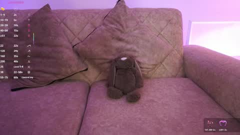 Ana online show from April 11, 11:36 am