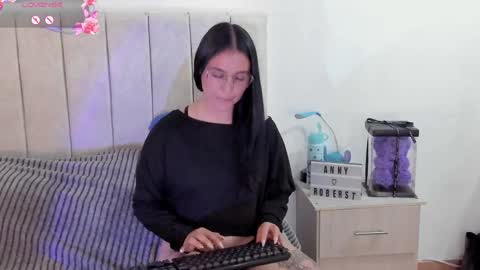 Anny online show from June 3, 8:14 pm