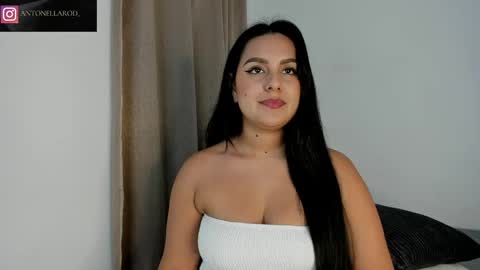 antonella_rod online show from April 23, 8:11 pm