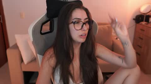 anya online show from April 2, 1:47 am