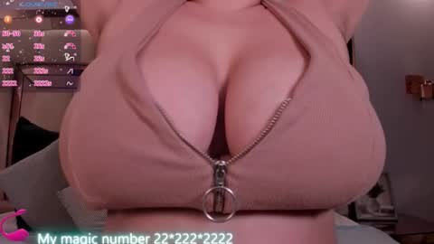 Anyi online show from April 30, 9:41 pm