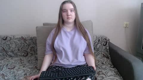 Josefin online show from March 11, 8:29 am