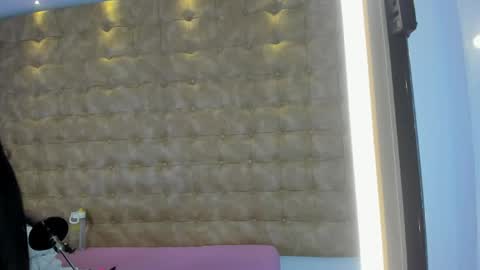  ARIANA MORELLY online show from April 16, 12:16 pm