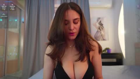 arianapretty online show from March 31, 3:28 am