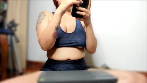 Stephany  online show from December 2, 3:52 am