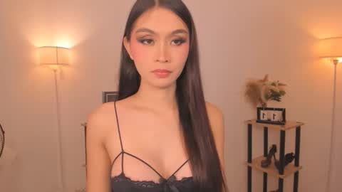 MIRA GREYSON online show from March 11, 12:31 pm