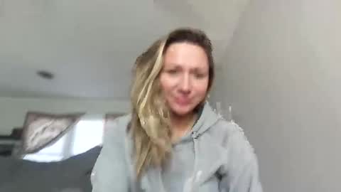 airskiii online show from February 6, 3:37 pm