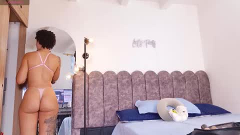 aryascollins online show from March 21, 10:26 pm