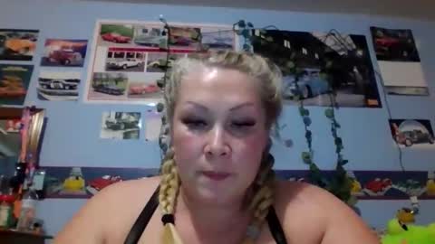 ash0ley online show from March 27, 11:05 pm