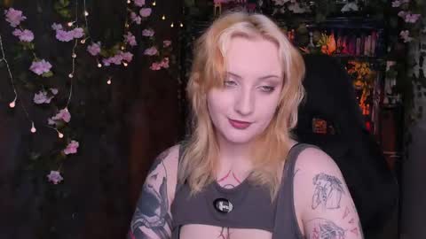 AshleyAshe  online show from June 6, 7:03 am