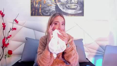 ashley_miller26 online show from March 10, 11:34 am