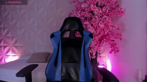 Atenea online show from March 14, 7:15 pm