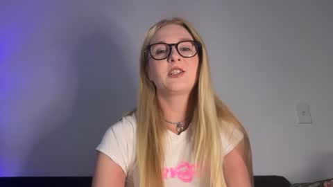 AudreyAlien online show from July 9, 4:26 am