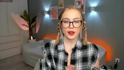 aurelia_voss online show from January 31, 8:07 pm