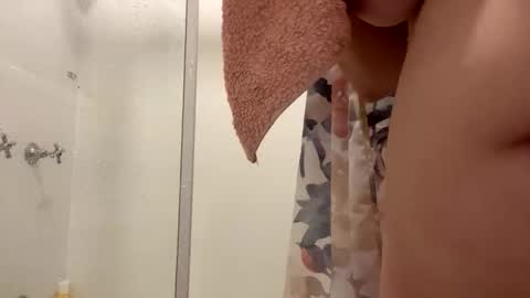 Milf4u online show from March 28, 8:47 am