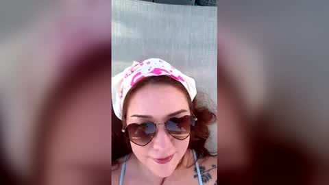 Autumn online show from April 21, 10:06 pm