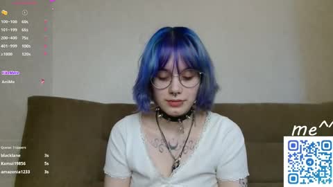 avaobierne online show from April 1, 1:52 pm