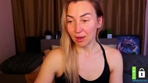 Jully online show from March 30, 5:34 pm