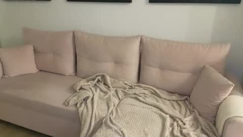 Ayabellle online show from March 30, 8:30 pm