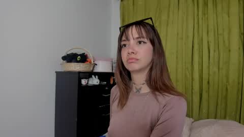 azumi saan online show from April 18, 2:03 am