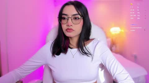 Azura online show from April 7, 7:16 pm