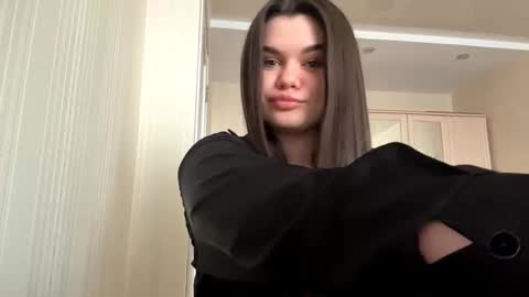 Elara online show from March 28, 1:21 pm