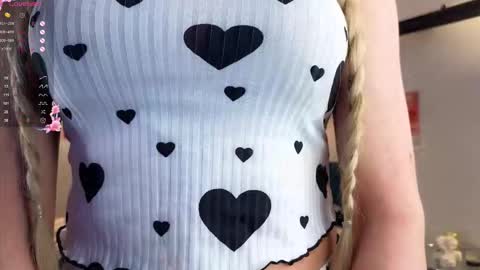 Ruth online show from February 5, 11:08 pm