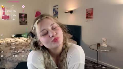 Ruth online show from February 7, 11:30 pm