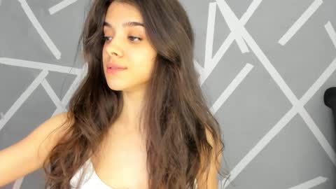 Aylin  online show from December 19, 6:01 am