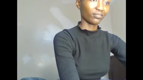 baddie_bunnie online show from April 5, 4:06 pm