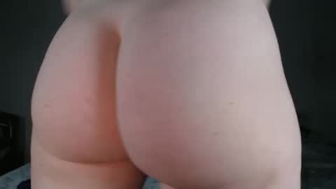 BaddiexM online show from May 20, 3:03 am