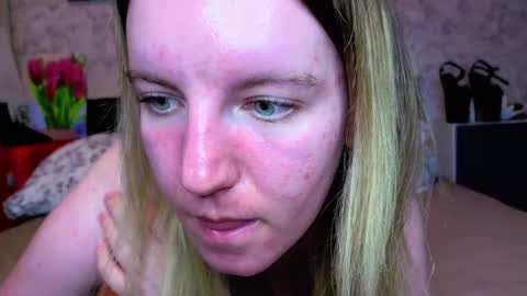 holly online show from May 1, 3:37 pm