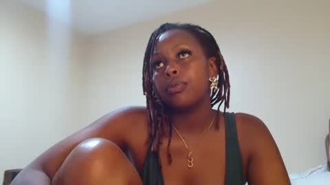 bambi_e online show from April 2, 4:37 pm