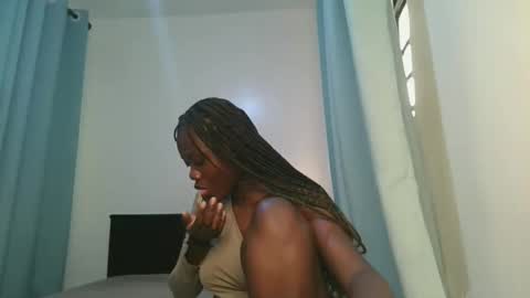 queen online show from March 22, 9:37 am