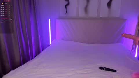  Emma online show from September 8, 9:14 pm